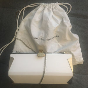 White Geometric Clutch